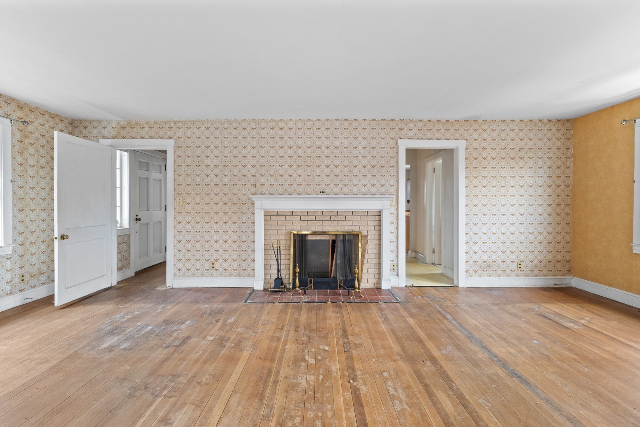 Single Family Residence at 212 Pearl St, Gardner MA 01440, photo 33 of 41