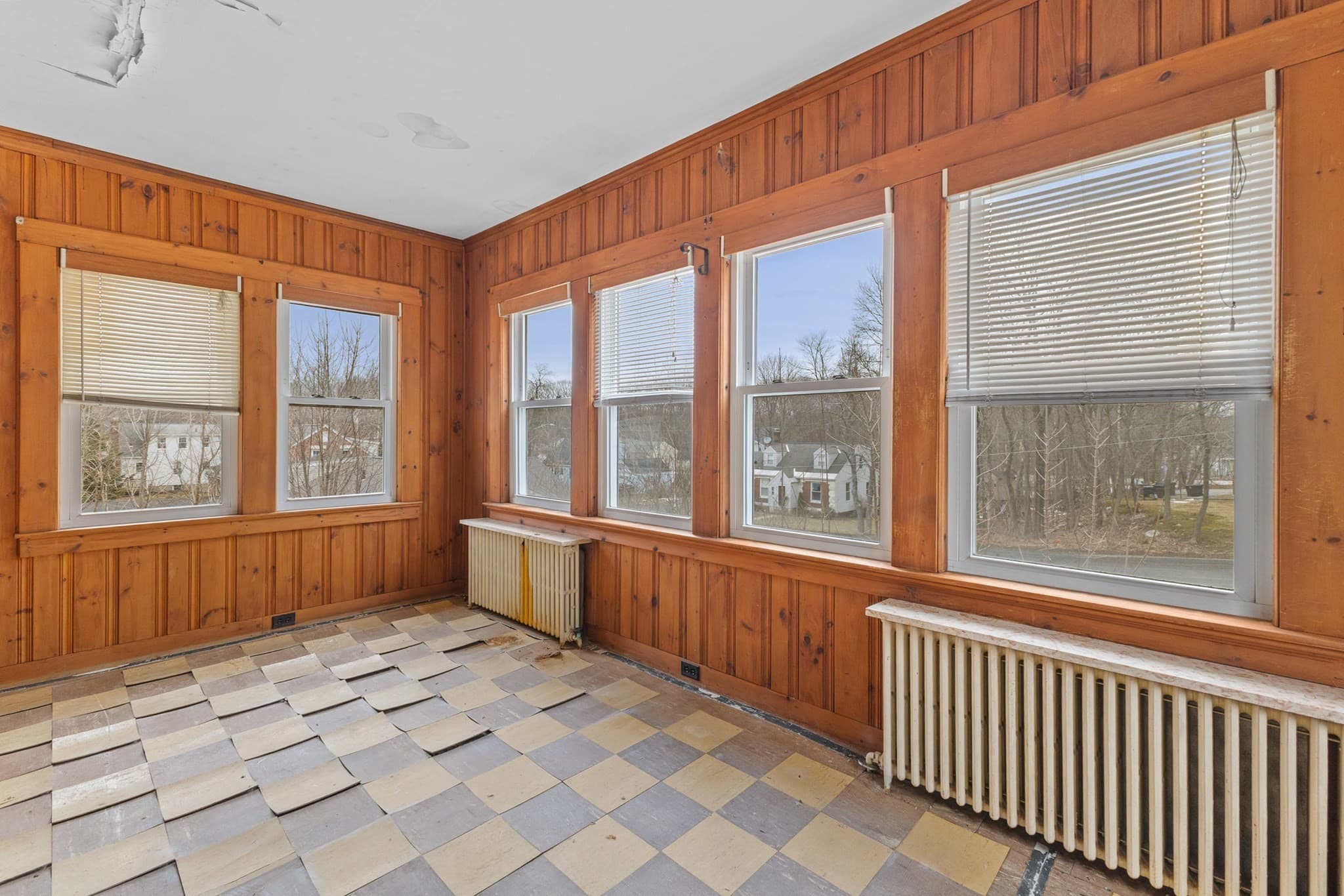 Single Family Residence at 212 Pearl St, Gardner MA 01440, photo 35 of 41