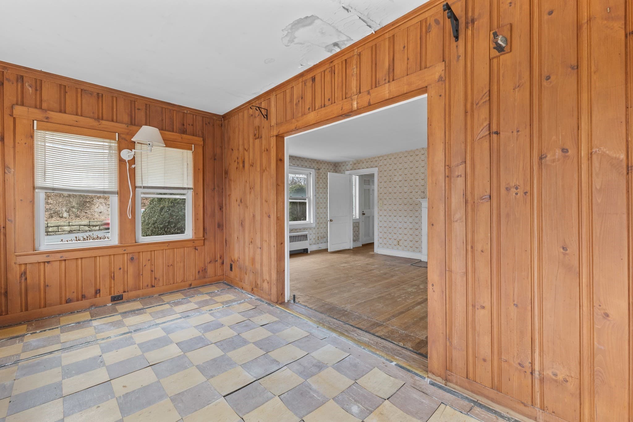 Single Family Residence at 212 Pearl St, Gardner MA 01440, photo 31 of 41