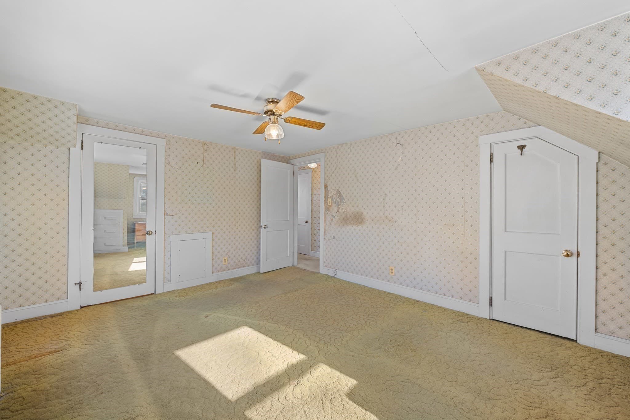 Single Family Residence at 212 Pearl St, Gardner MA 01440, photo 21 of 41