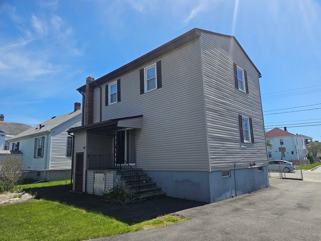 478 Tucker, Fall River MA 02721 photo 2