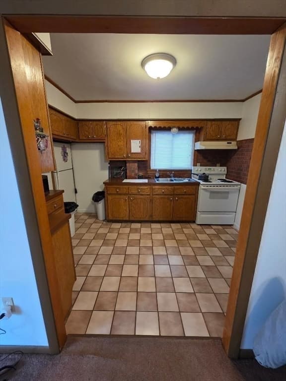478 Tucker, Fall River MA 02721 photo 4