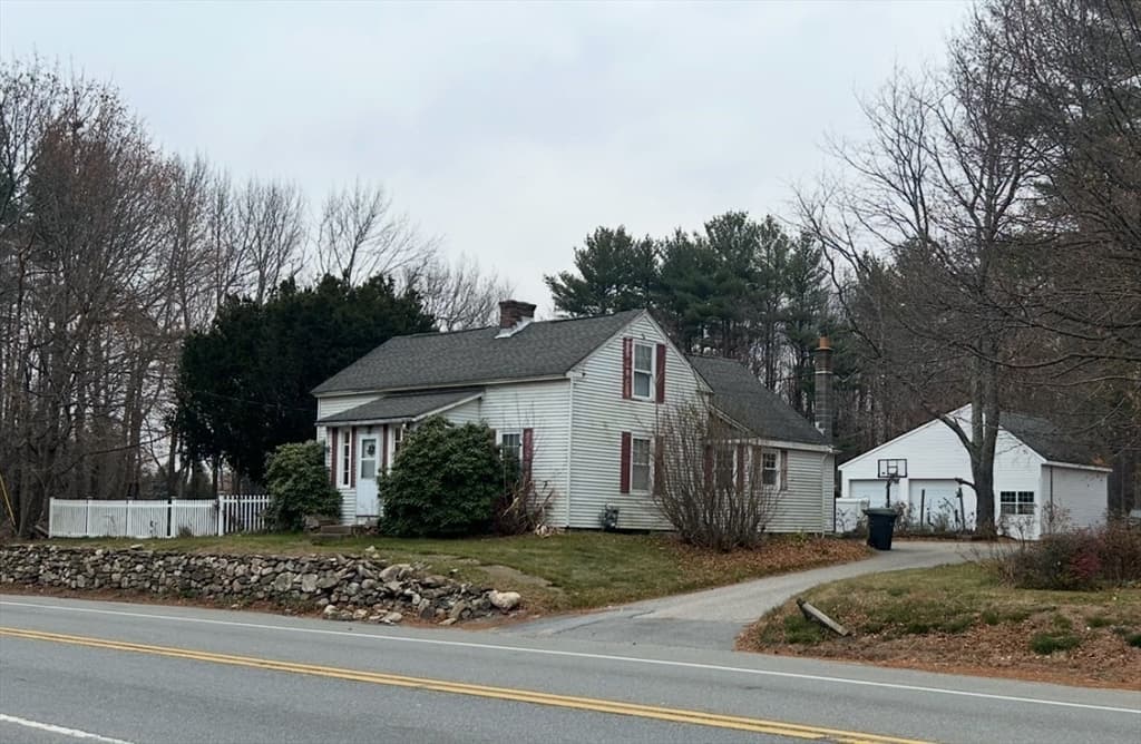 Single Family Residence at 1576 Main St, Leicester MA 01524, photo 3 of 4