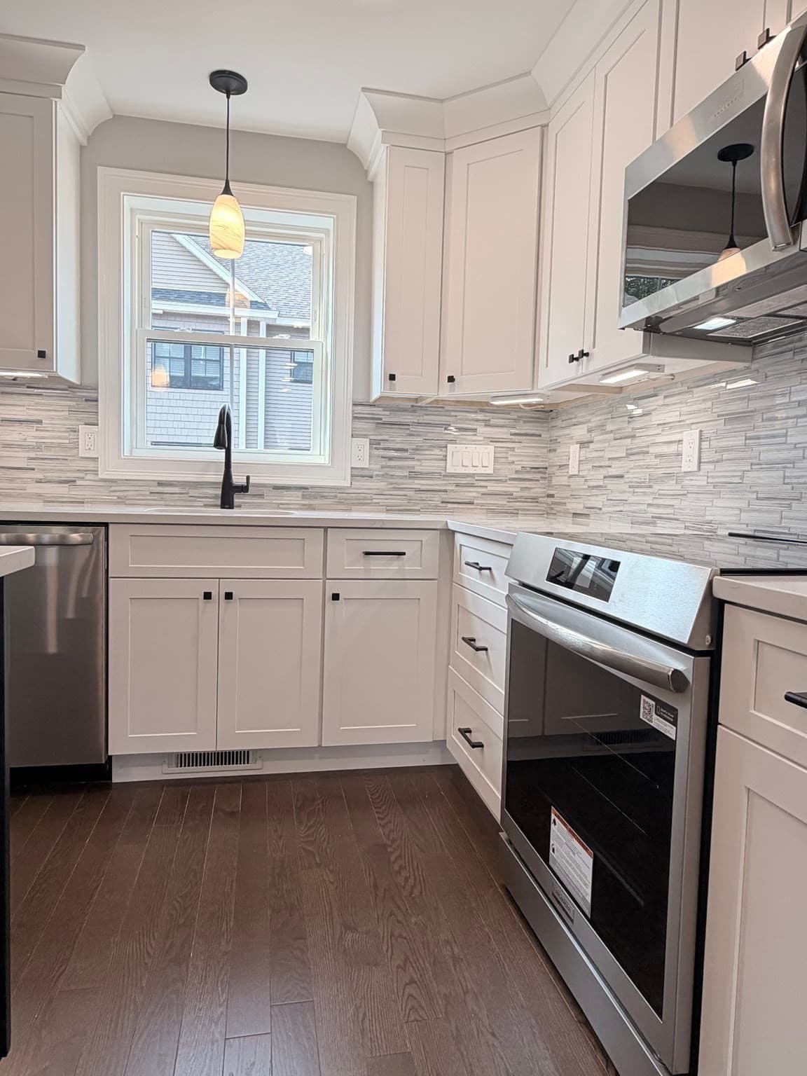 Condominium at 9 Acton Rd # 6, Chelmsford MA 01824, photo 2 of 24