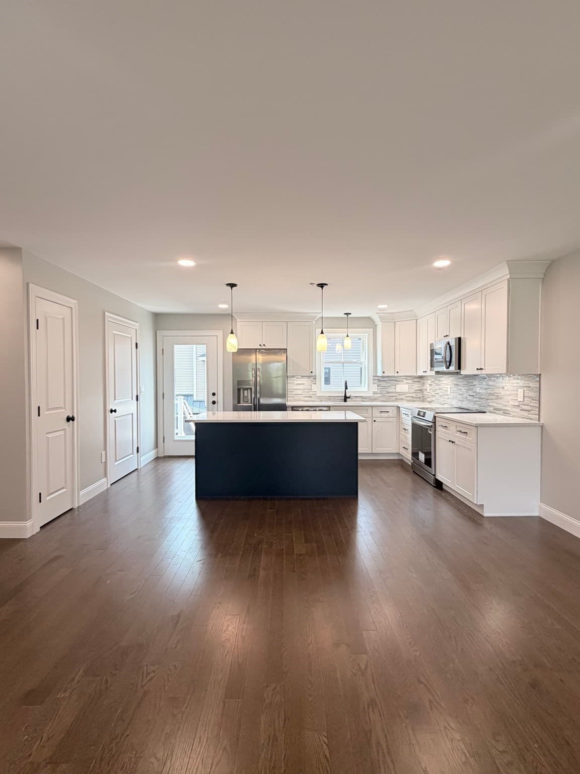 Condominium at 9 Acton Rd # 6, Chelmsford MA 01824, photo 5 of 24