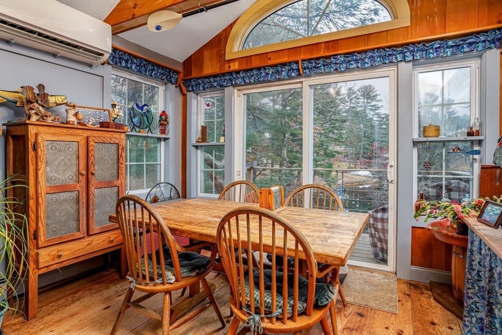 Single Family Residence at 13 Washburn Terrace, Spencer MA 01562, photo 7 of 42