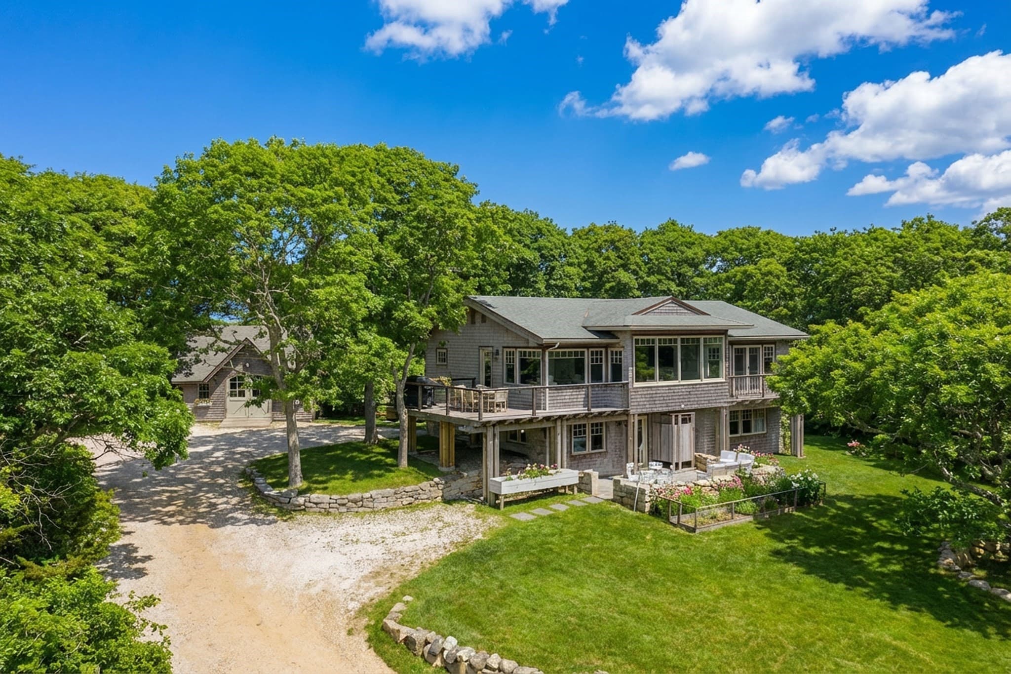 4 Noman's Watch Road, Aquinnah MA 02535