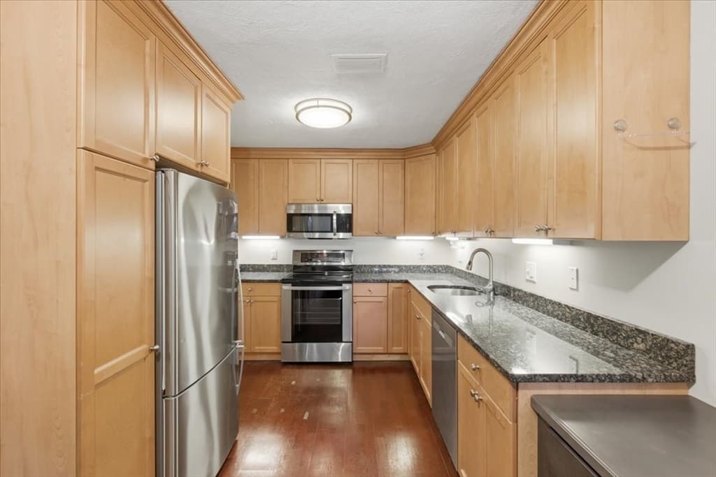 Condominium at 360 Neponset Street # 702, Canton MA 02021, Canton, photo 6 of 21