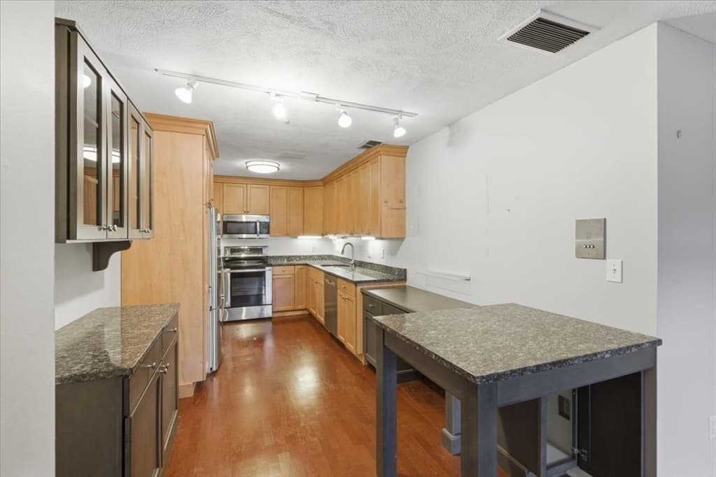 Condominium at 360 Neponset Street # 702, Canton MA 02021, Canton, photo 7 of 21