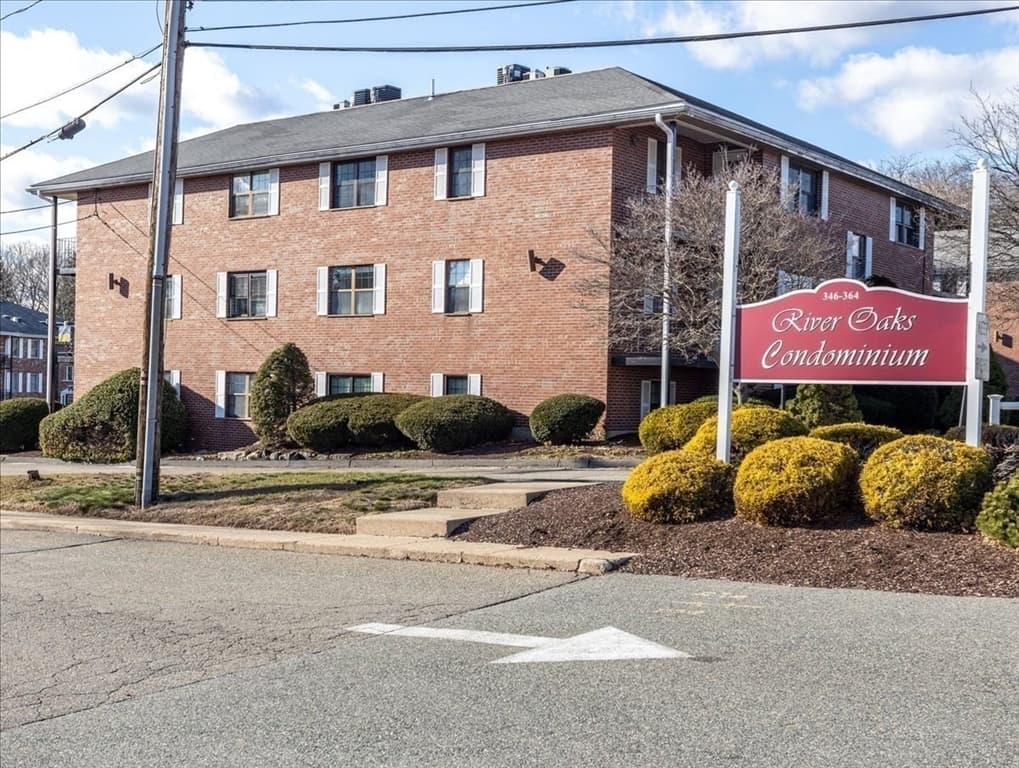 360 Neponset Street # 702, Canton MA 02021