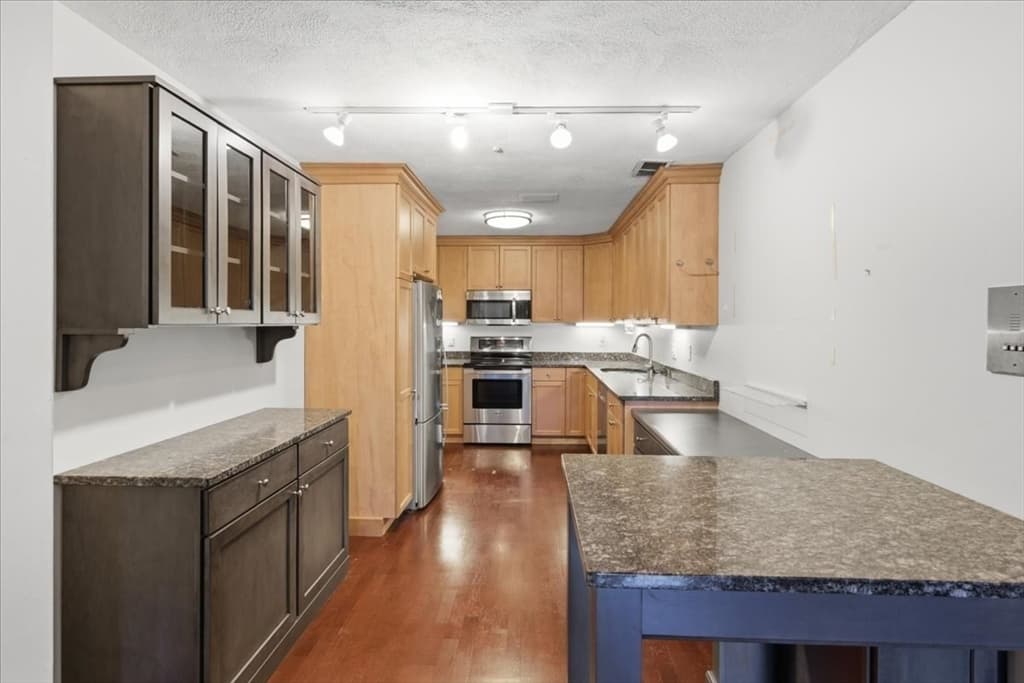 Condominium at 360 Neponset Street # 702, Canton MA 02021, Canton, photo 8 of 21