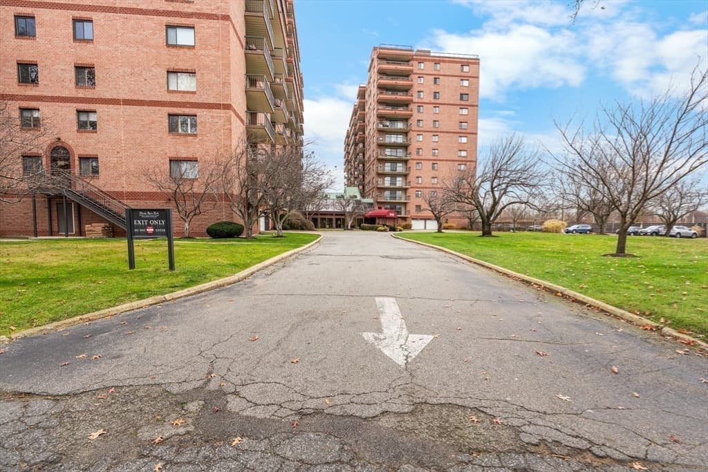 3920 Mystic Valley Pkwy # 303, Medford MA 02155 photo 32