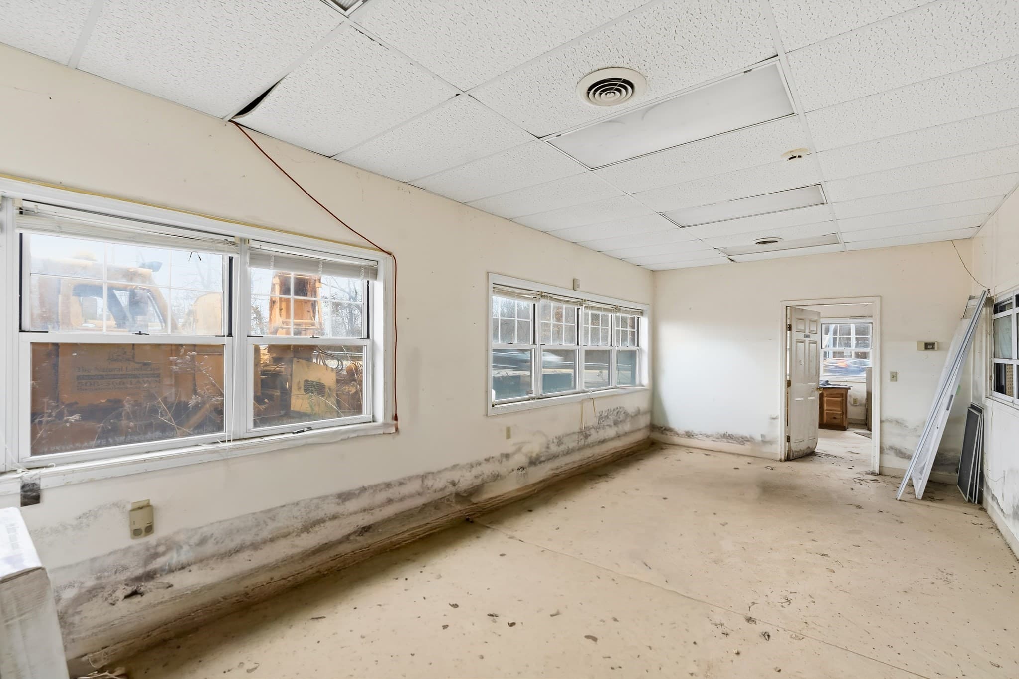 Commercial Sale at 360 Sw Cutoff, Northborough MA 01532, photo 22 of 34