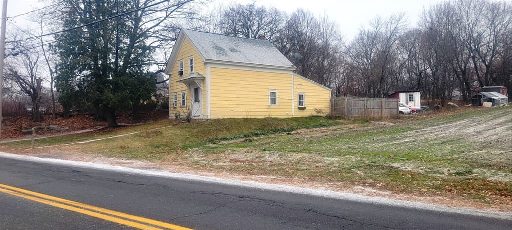 Single Family Residence at 94 Hampson Street, Dracut MA 01826, photo 3 of 3