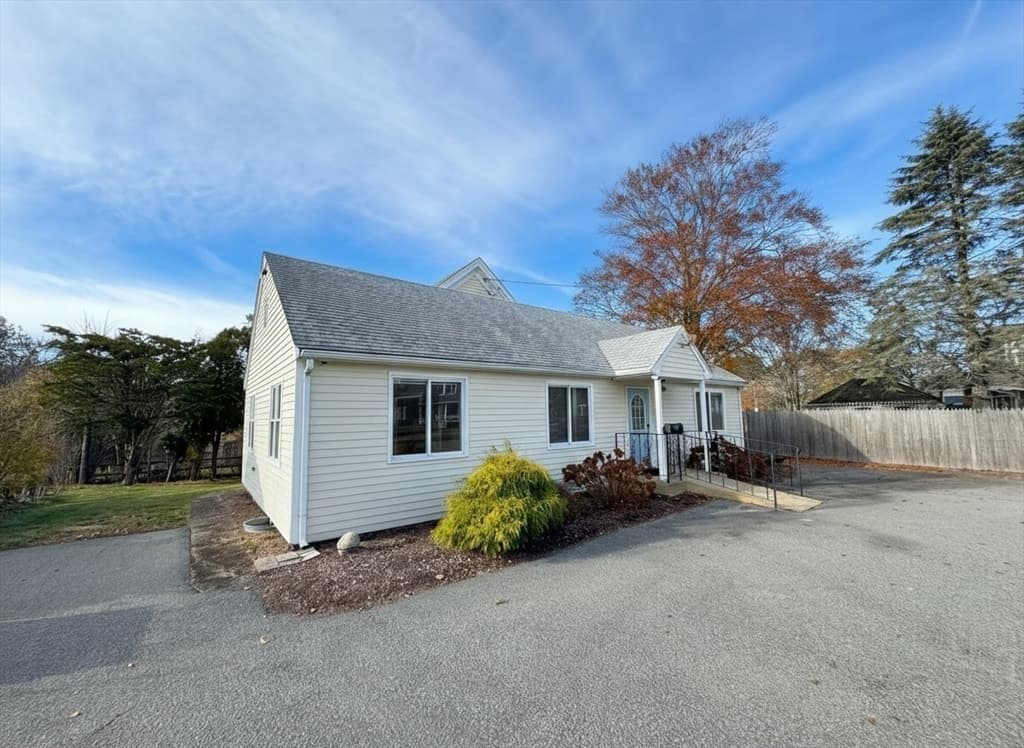Commercial Sale at 114 High St, Wareham MA 02571, Wareham, photo 6 of 20