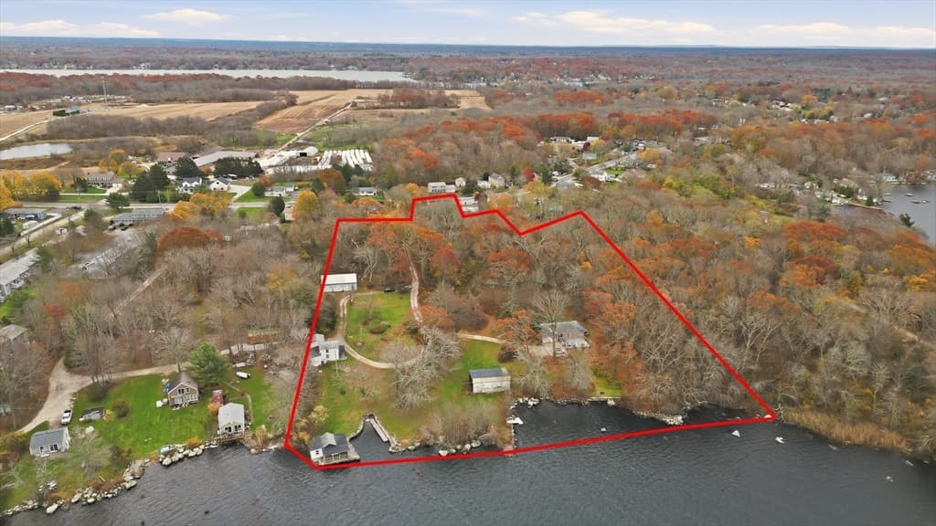 Single Family Residence at 507R Stafford, Tiverton RI 02878, photo 2 of 38