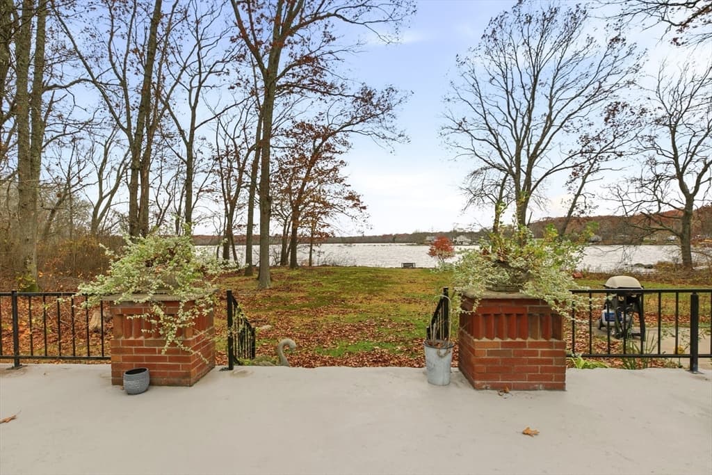 Single Family Residence at 507R Stafford, Tiverton RI 02878, photo 3 of 38