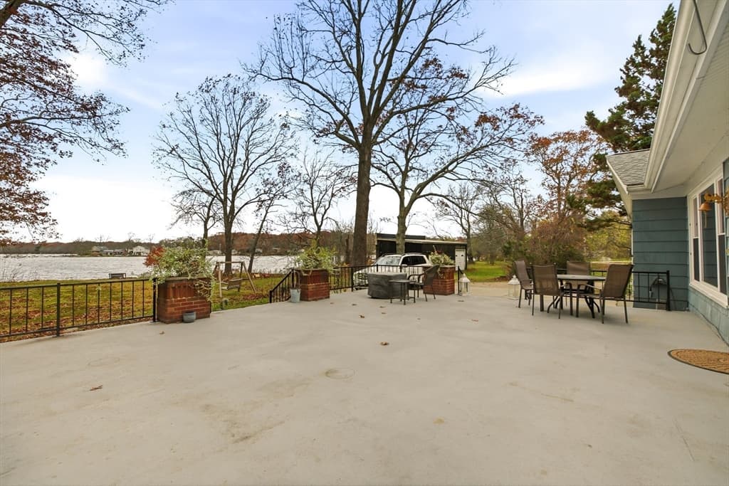 Single Family Residence at 507R Stafford, Tiverton RI 02878, photo 4 of 38