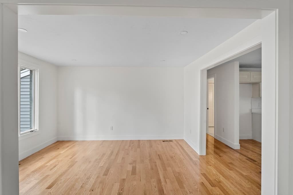Single Family Residence at 32 Laurel Ln, Raynham MA 02767, photo 9 of 30