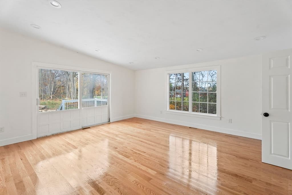 Single Family Residence at 32 Laurel Ln, Raynham MA 02767, photo 10 of 30
