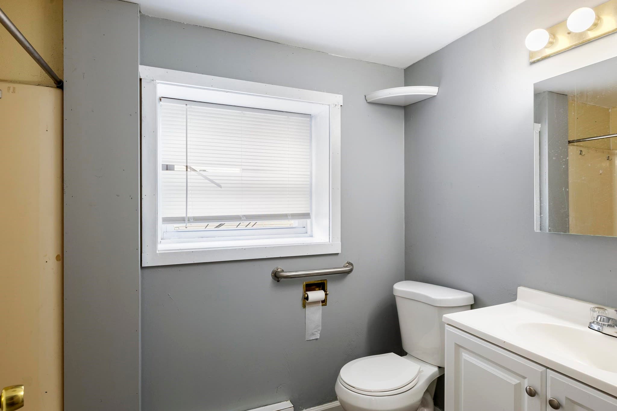 5+ Family - 5+ Units Up/Down at 50 E Main St, Orange MA 01364, photo 9 of 23