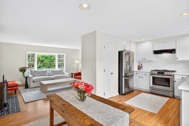 Single Family Residence at 20 Mutiny Way, Mashpee MA 02649, photo 13 of 34