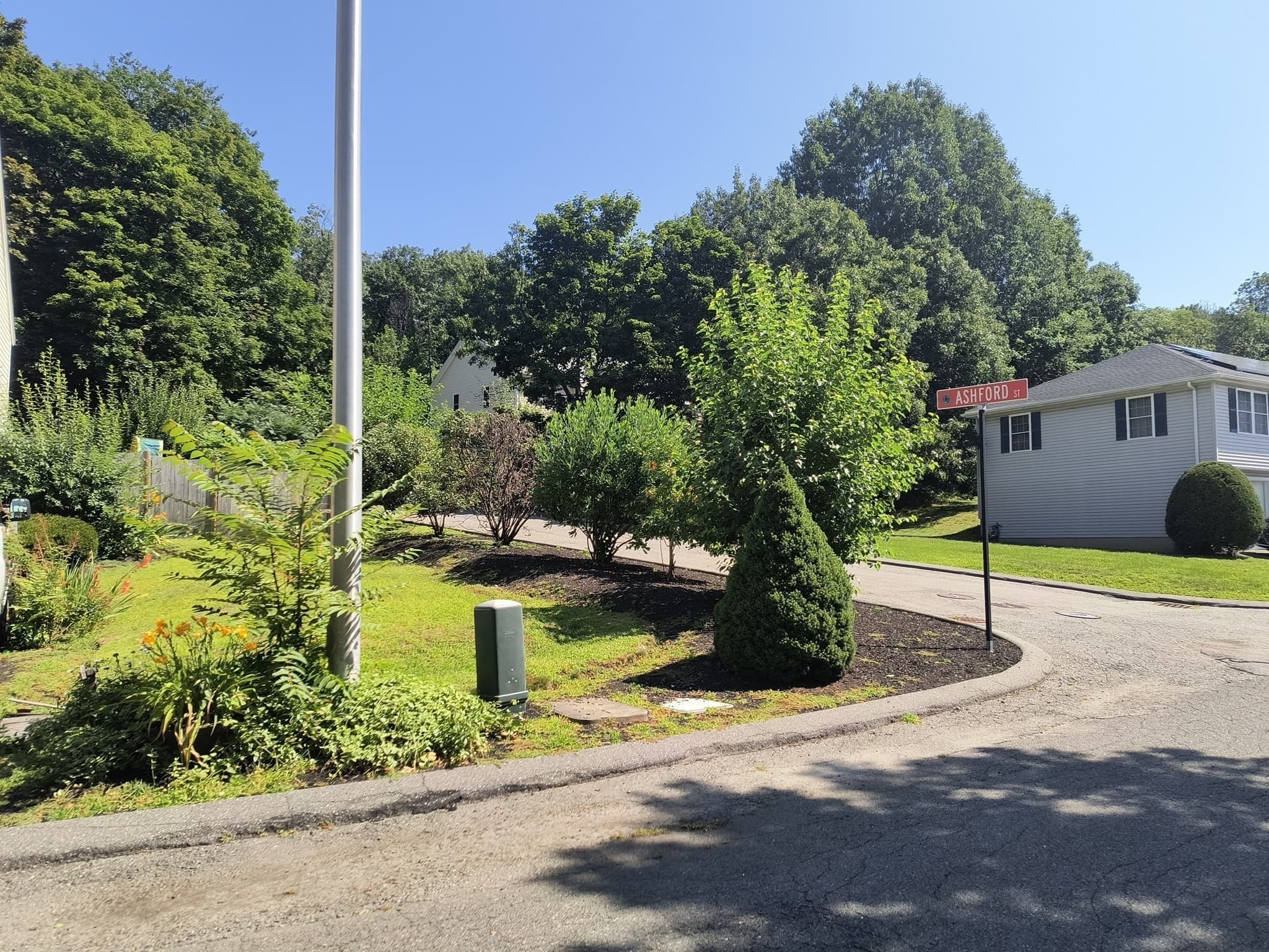 Residential at 2 Ashford Street, Saugus MA 01906, photo 3 of 15
