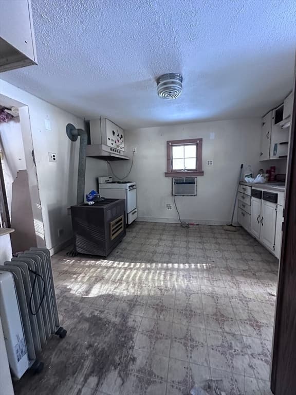 404 Sylvester Rd, Northampton MA 01062 photo 2
