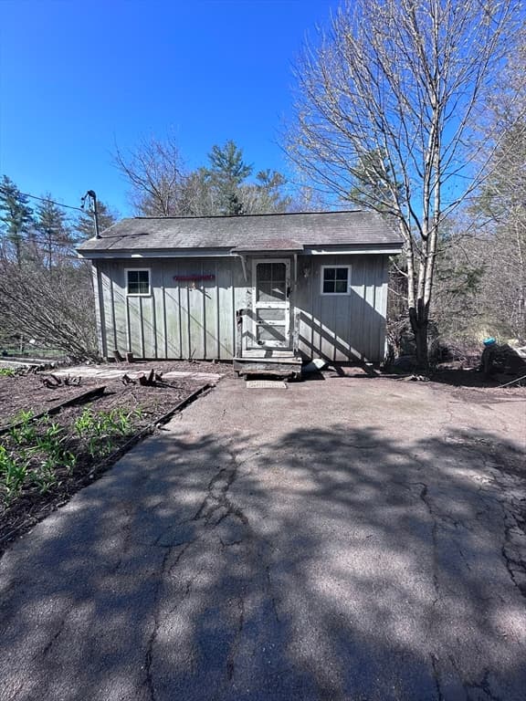 404 Sylvester Rd, Northampton MA 01062