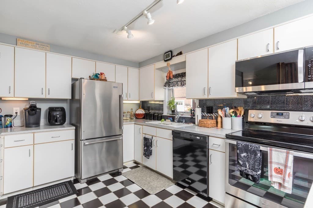 280 Stone Street, Gardner MA 01440 photo 2
