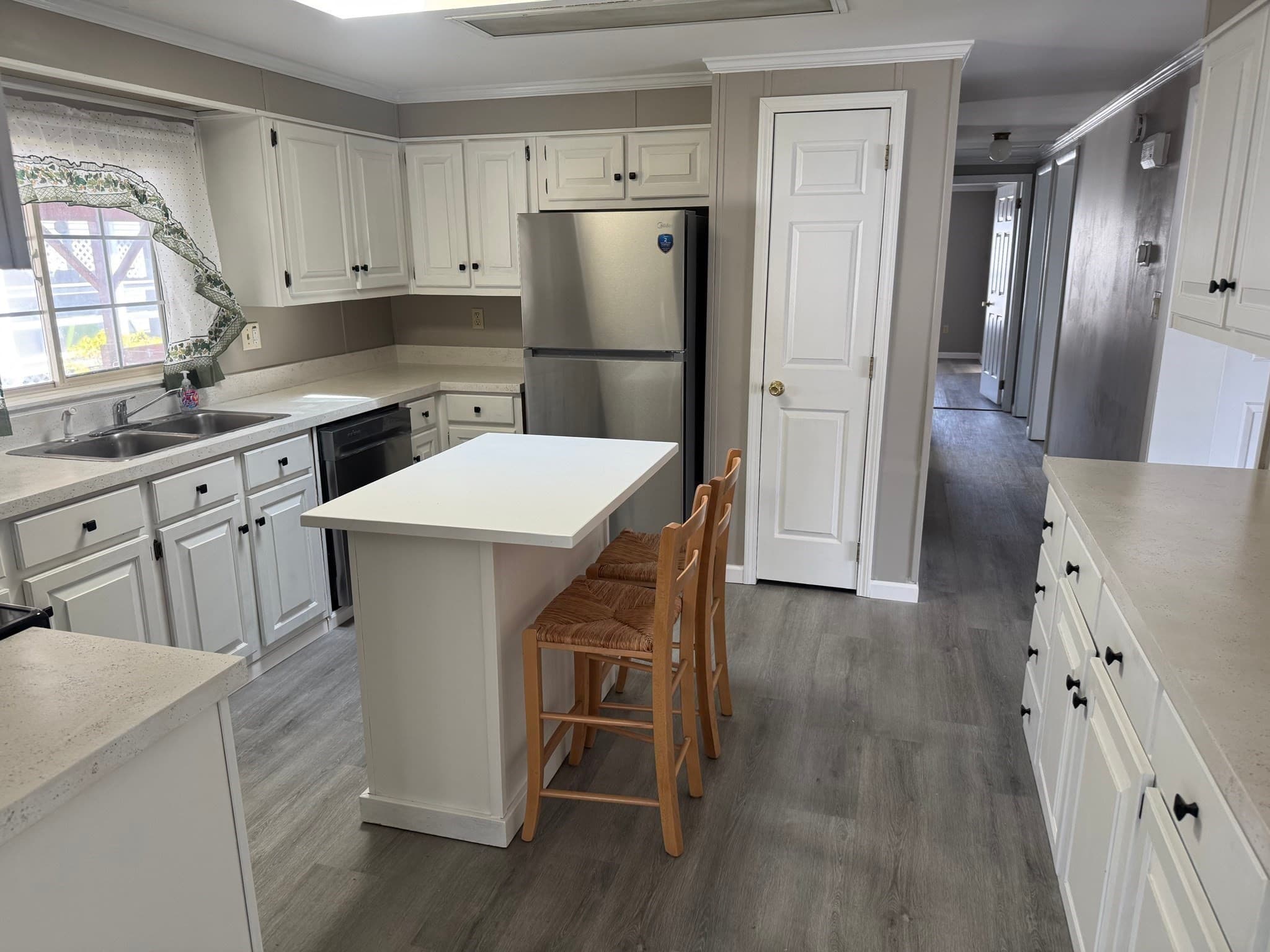 Mobile Home at 3 Round Table Rd, Attleboro MA 02703, Attleboro, photo 7 of 27