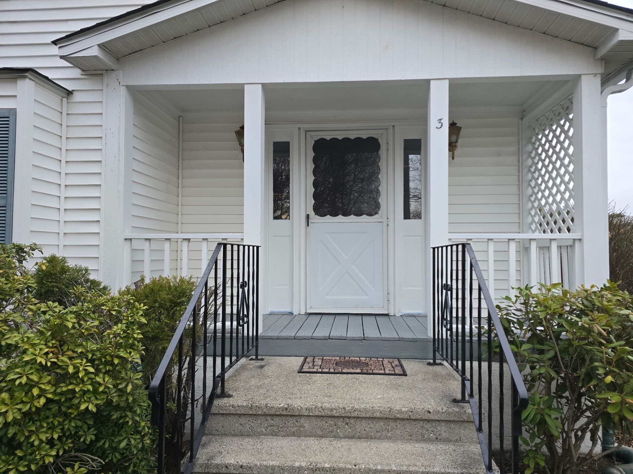 3 Round Table Rd, Attleboro MA 02703