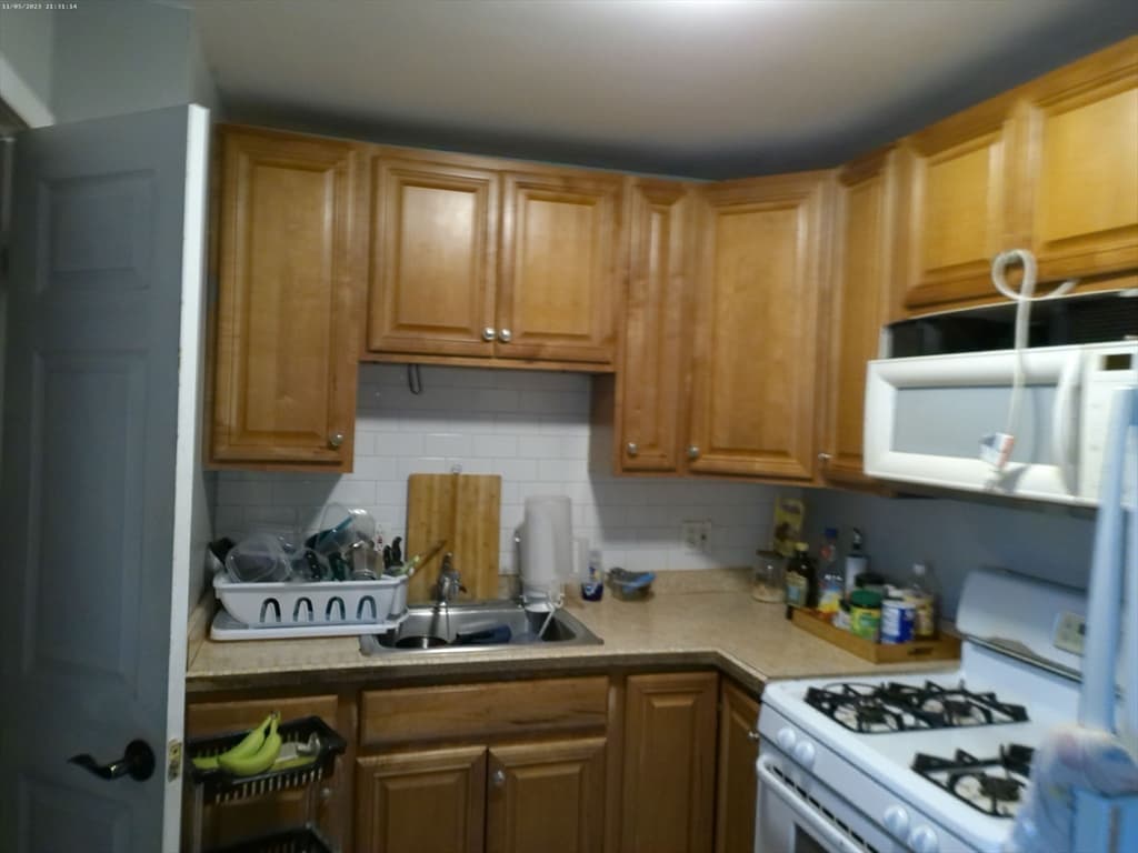 Condominium at 685 Oak Street # 1, Brockton MA 02301, Brockton, photo 22 of 31