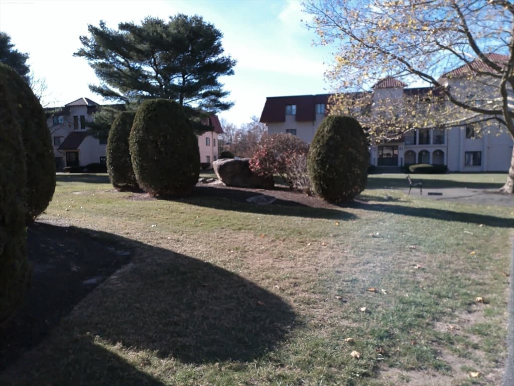 Condominium at 685 Oak Street # 1, Brockton MA 02301, Brockton, photo 8 of 31