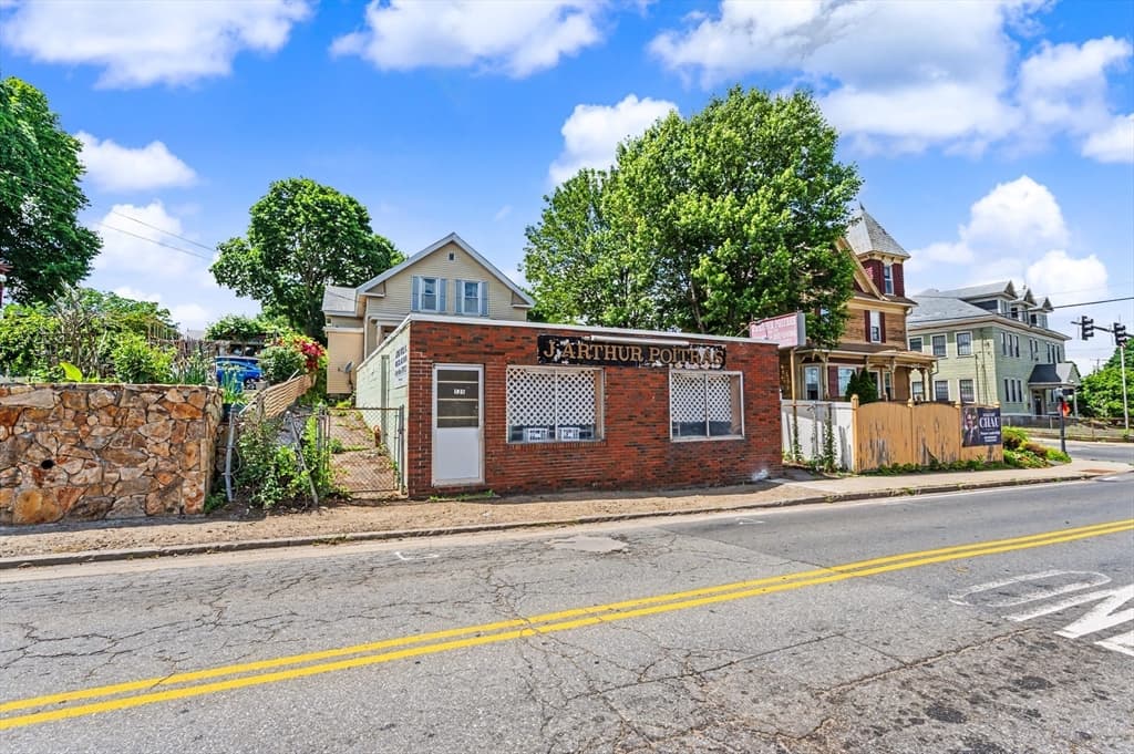 Commercial Sale at 525 Chelmsford St, Lowell MA 01851, Lowell, photo 2 of 42