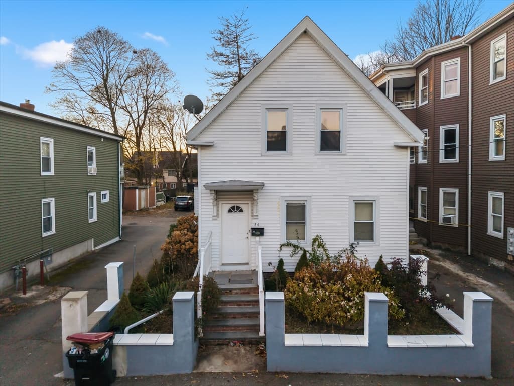 56 N Warren Ave, Brockton MA 02301