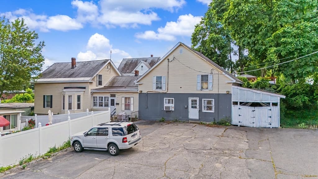 3 Family at 525 Chelmsford St, Lowell MA 01851, photo 38 of 41