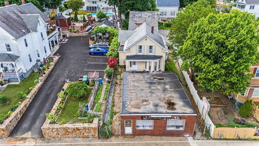 3 Family at 525 Chelmsford St, Lowell MA 01851, photo 40 of 41