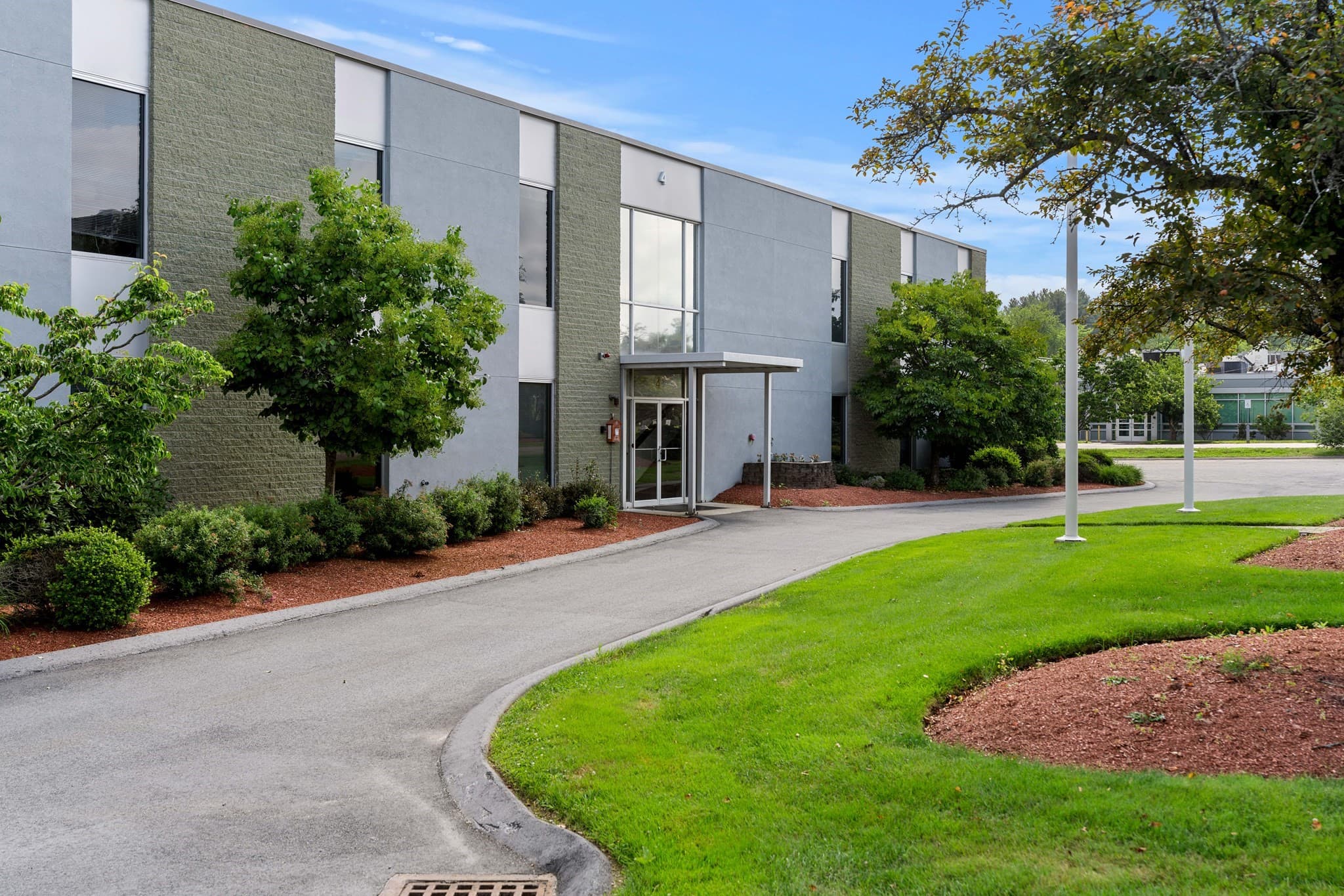 4 Preston Ct, Bedford MA 01730