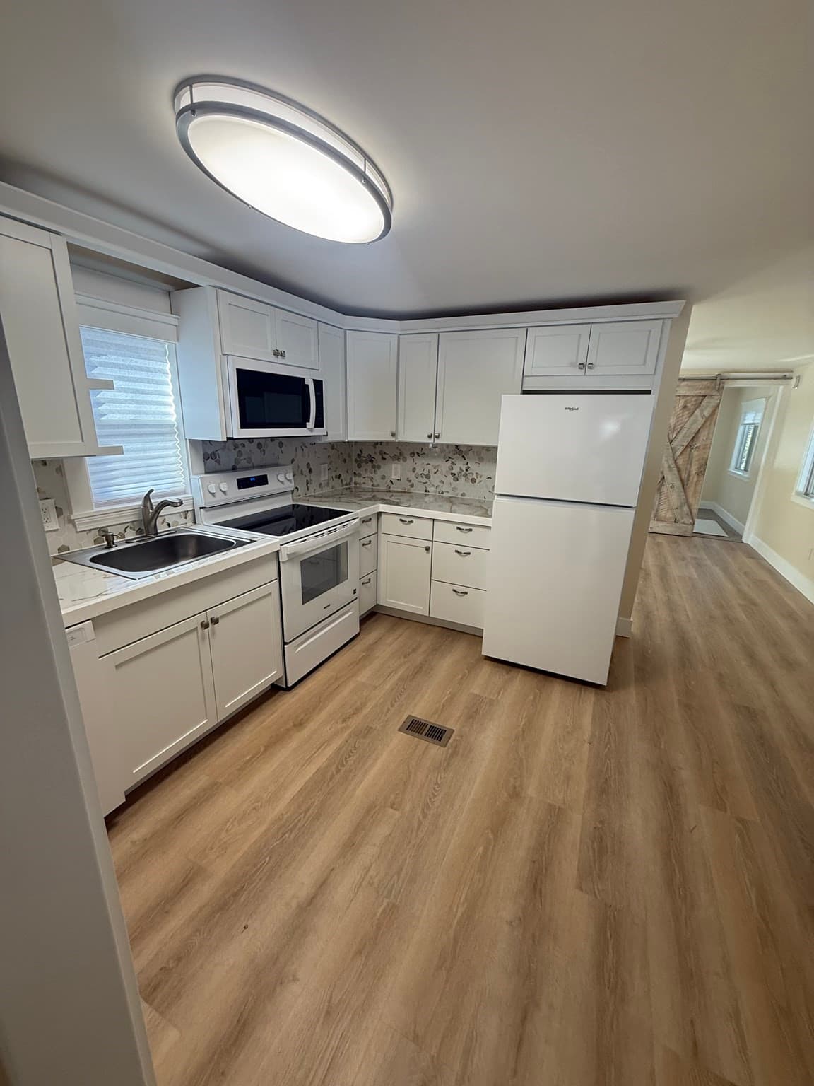 Mobile Home at 6 Center Street, Brimfield MA 01010, photo 2 of 15