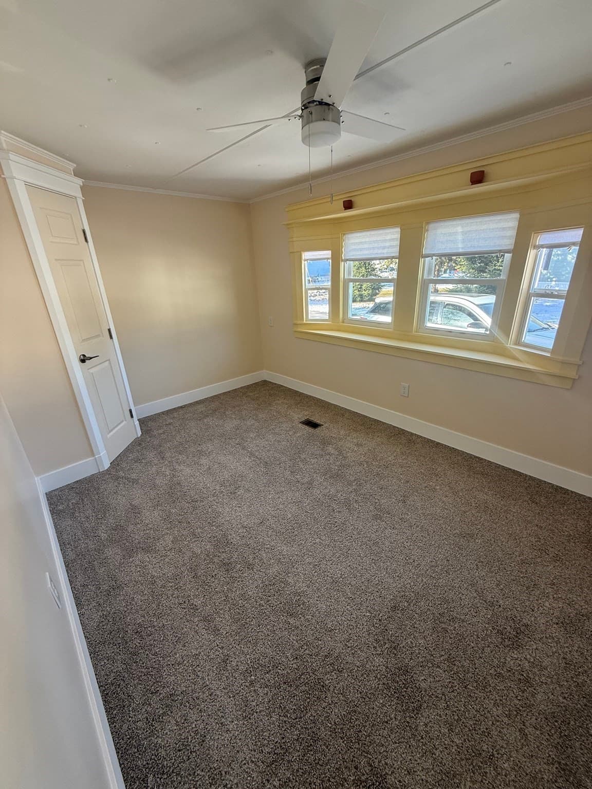 Mobile Home at 6 Center Street, Brimfield MA 01010, photo 6 of 15