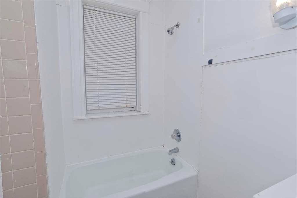 5-9 Family at 228 Belmont Ave, Springfield MA 01108, Springfield, photo 21 of 41