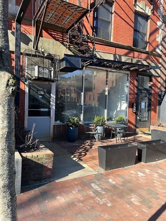 605 Massachusetts Ave # A, Boston MA 02118