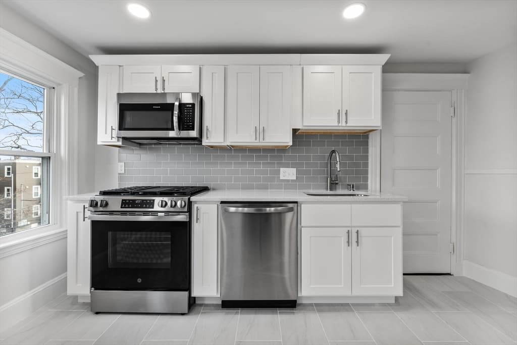 Condominium at 16 Clarkwood St # 3, Boston MA 02126, photo 2 of 24