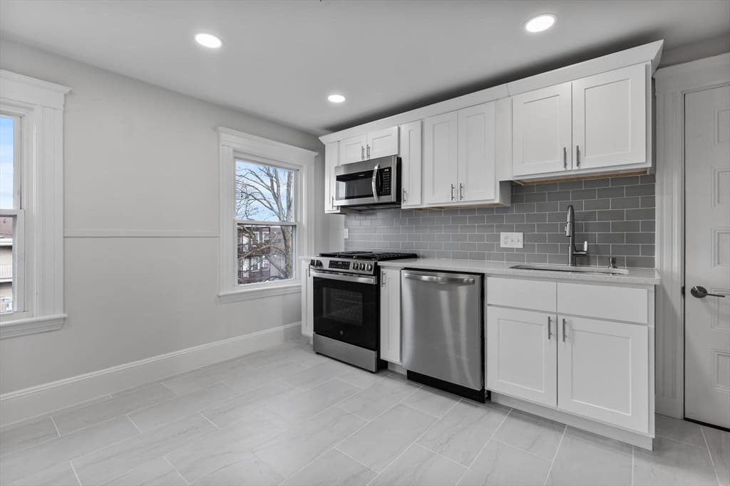 16 Clarkwood St # 3, Boston MA 02126