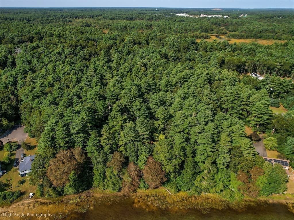 Single Family Residence at 11 + 13 Blackmore Pond Circle, Wareham MA 02576, photo 6 of 11