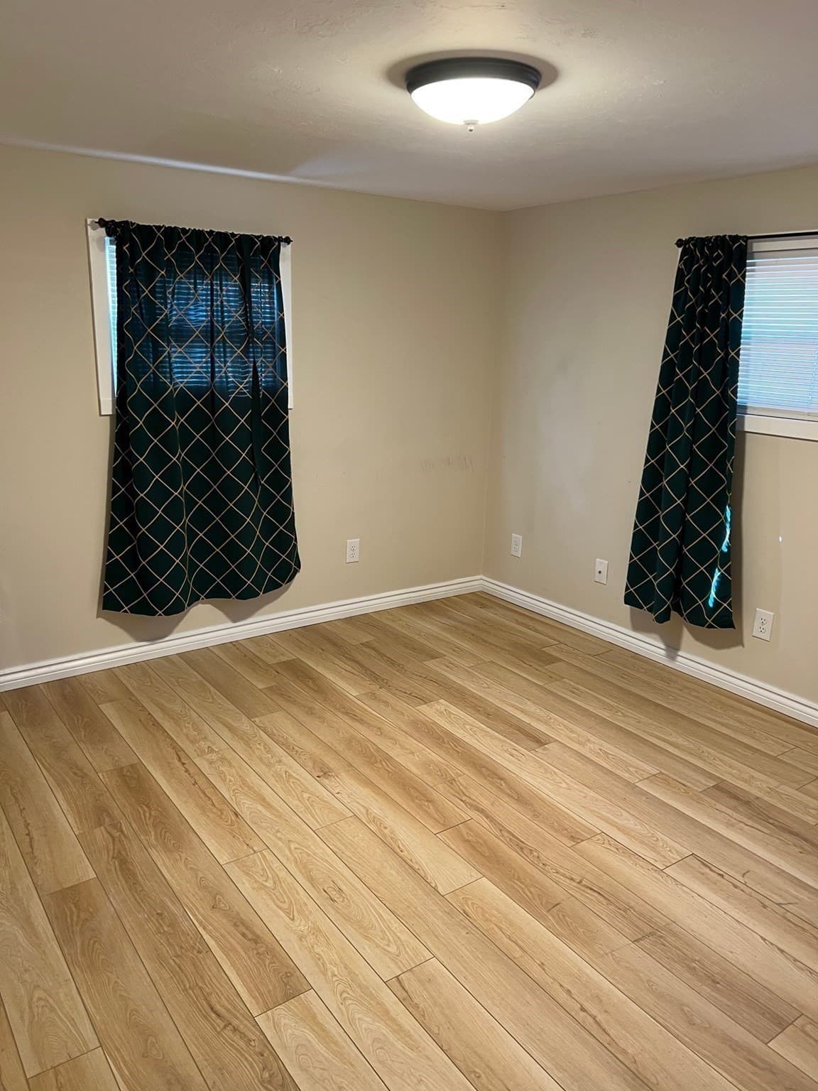 Mobile Home at 6 Stagecoach Drive, Brookfield MA 01506, Brookfield, photo 12 of 14