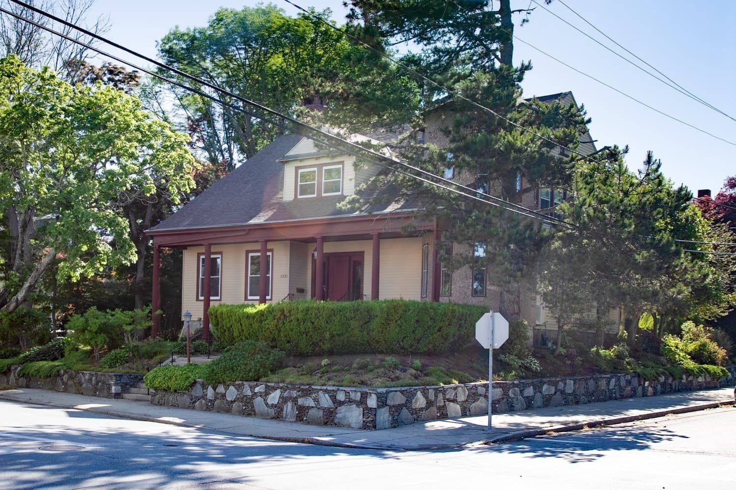 Single Family Residence at 1231 Robeson St, Fall River MA 02720, photo 2 of 42