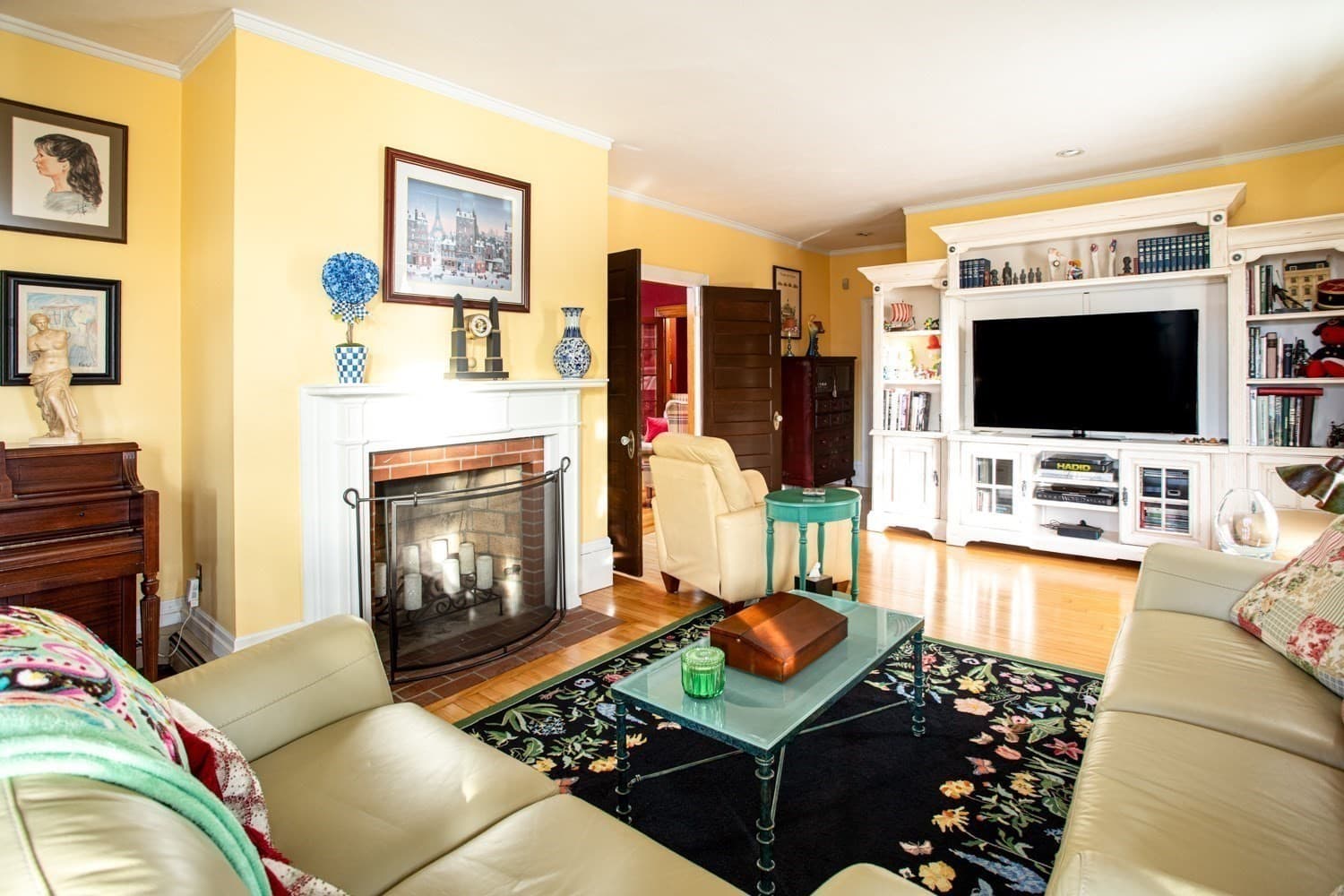 Single Family Residence at 1231 Robeson St, Fall River MA 02720, photo 17 of 42