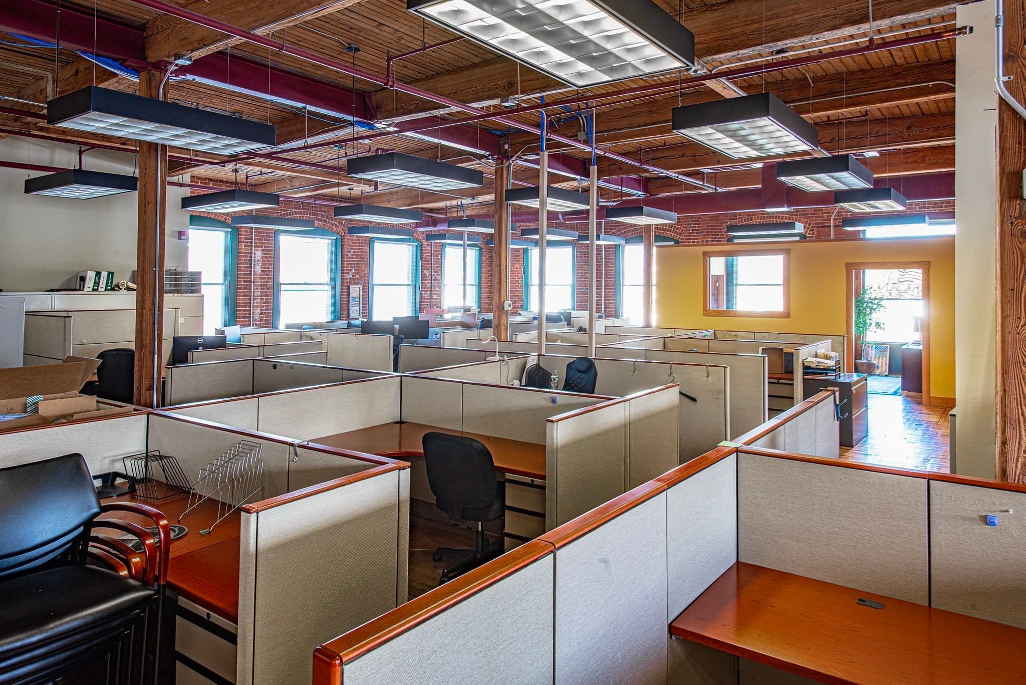 Commercial Sale at 320 Riverside Dr # 1, Northampton MA 01062, Northampton, photo 3 of 26